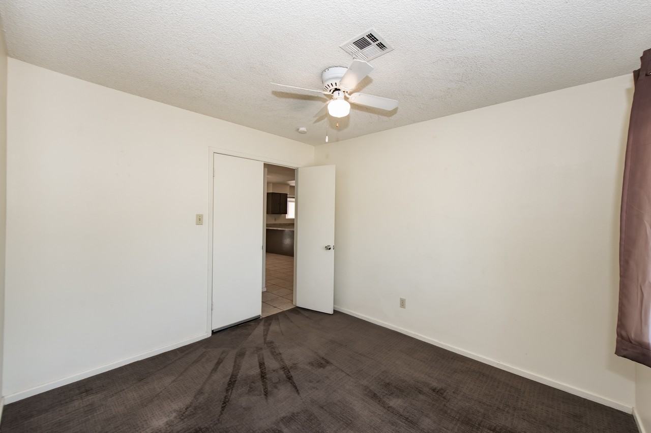 4598 W 18th Ln - Photo 7 of 23