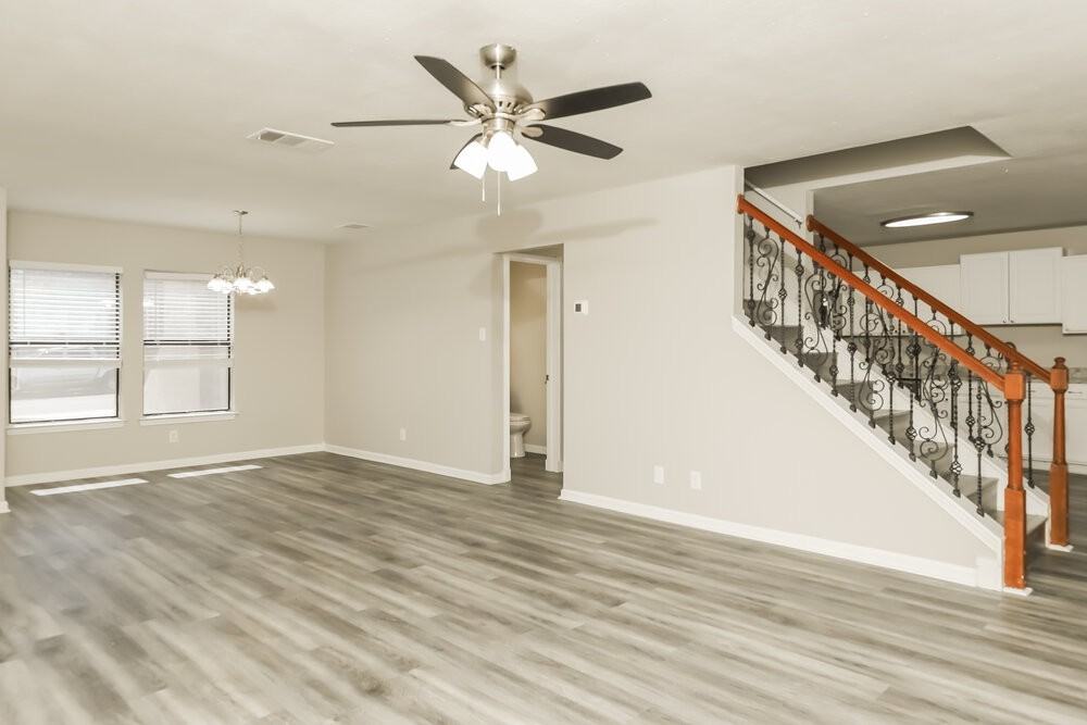8151 Cheryl Meadow Dr - Photo 5 of 17