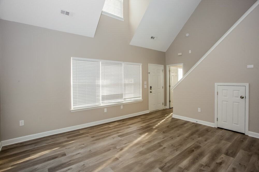 711 Continental Dr - Photo 6 of 17