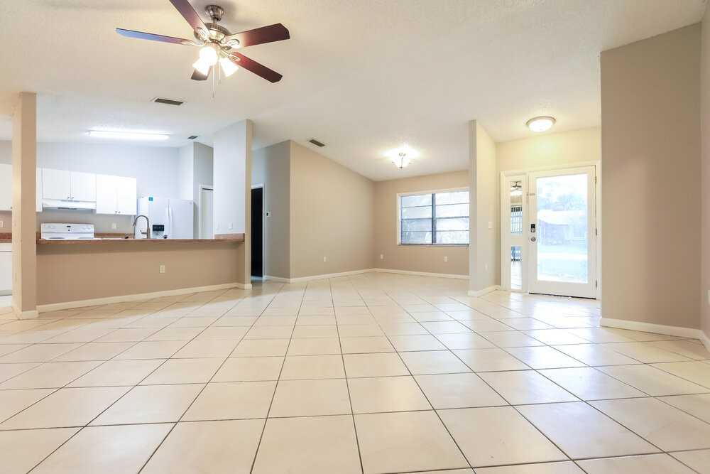 2473 Guthrie Cir - Photo 3 of 19