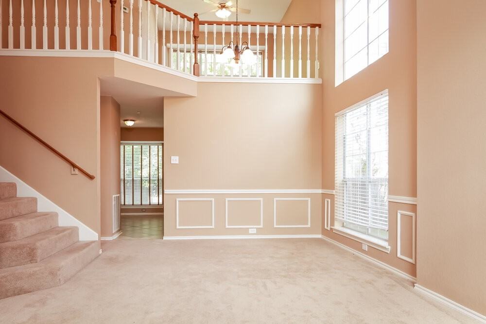 3011 Renaissance Dr - Photo 4 of 15