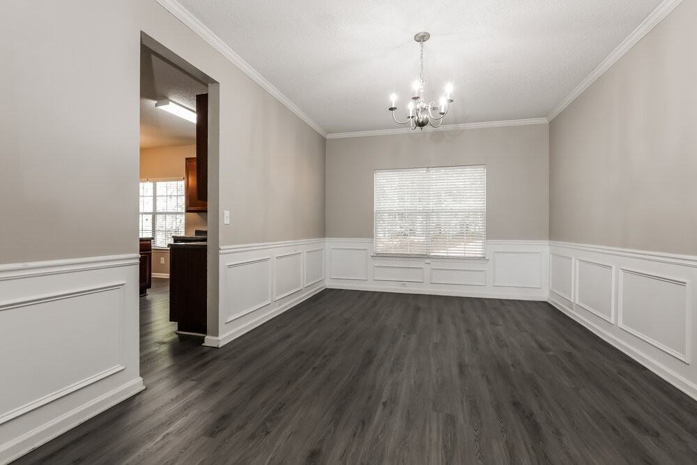 542 Vaughan Dr - Photo 6 of 17