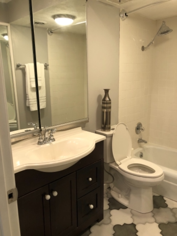 3085 Colonial Way Apt B #B - Photo 7 of 16