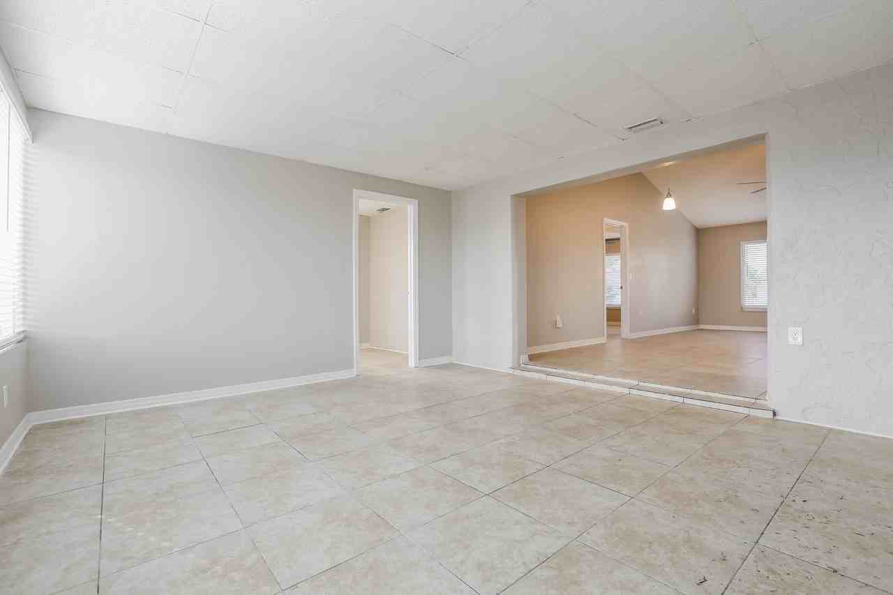 6248 Drucker Cir - Photo 7 of 20