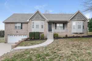 featured image of 165 Brookview Cir