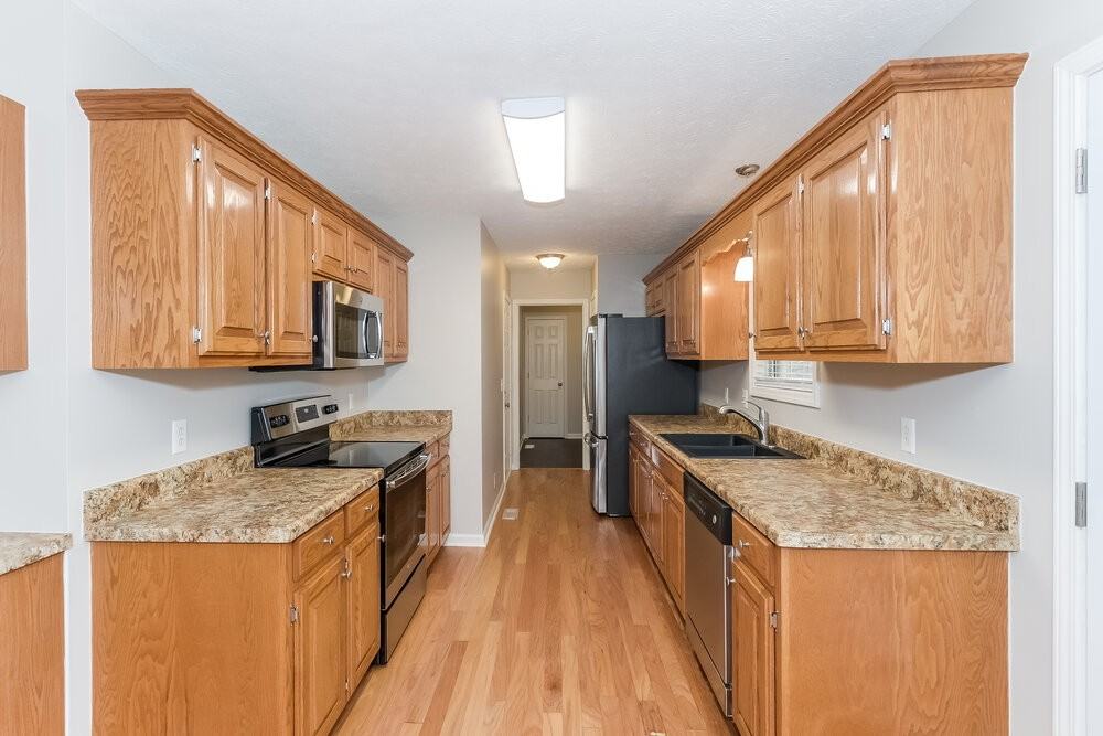 165 Brookview Cir - Photo 7 of 18