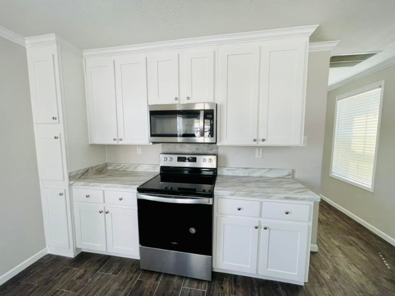 9477 Lansdowne Rd - Photo 2 of 25