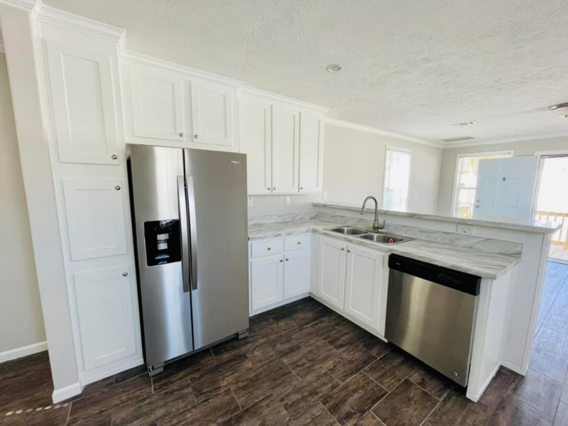 9477 Lansdowne Rd - Photo 3 of 25