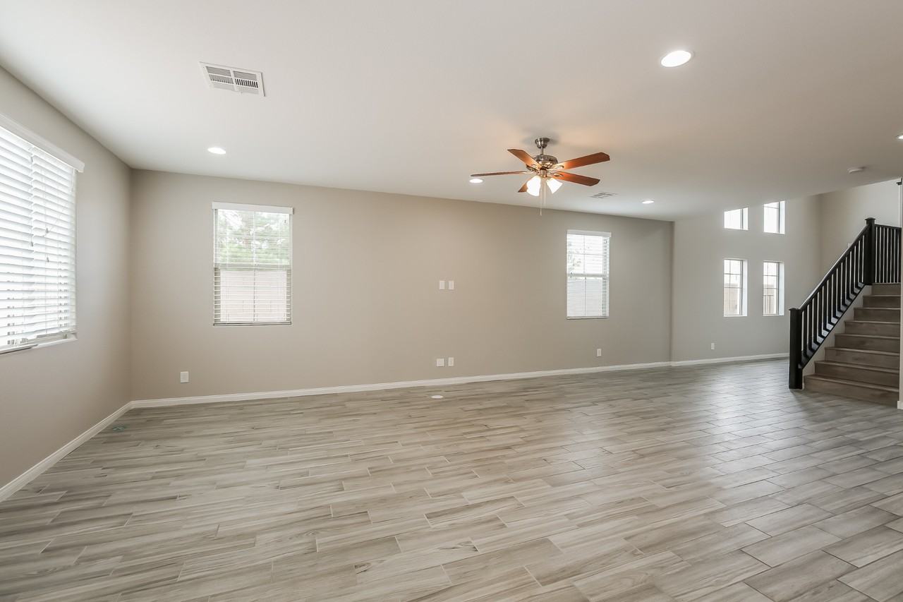 9918 Rams Leap Ave - Photo 5 of 20