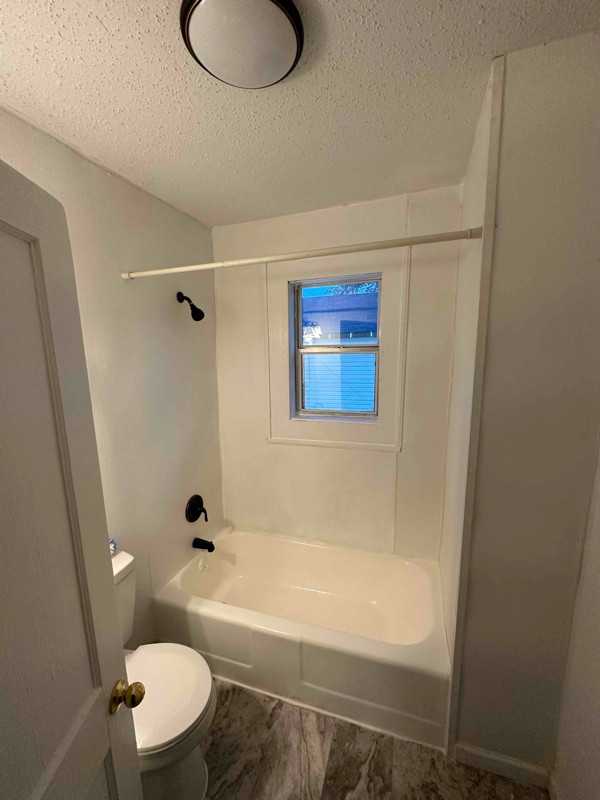 1403 Pine St - Photo 4 of 7