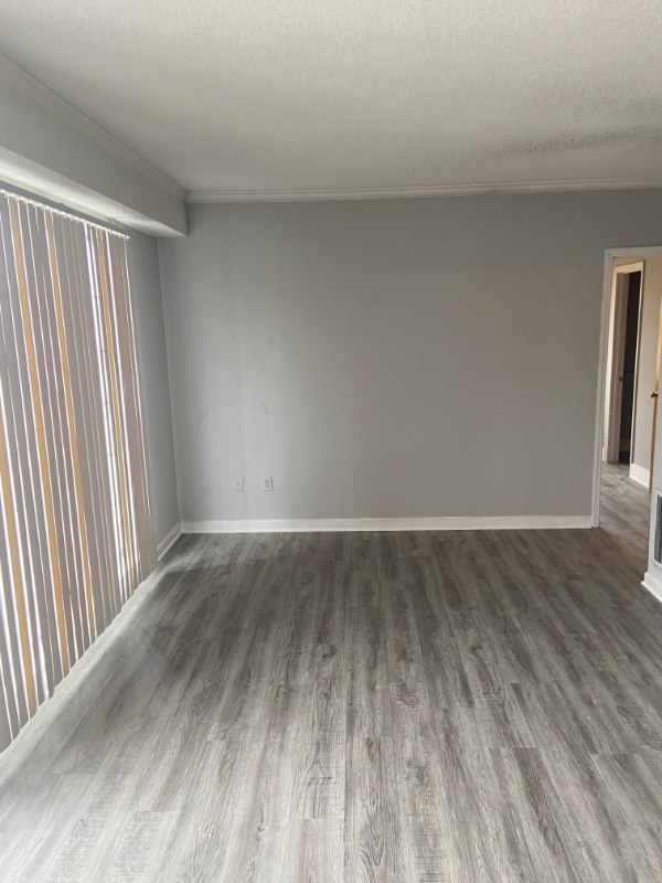 2009 Greene St #201 - Photo 2 of 10