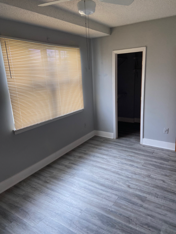 2009 Greene St #201 - Photo 3 of 10