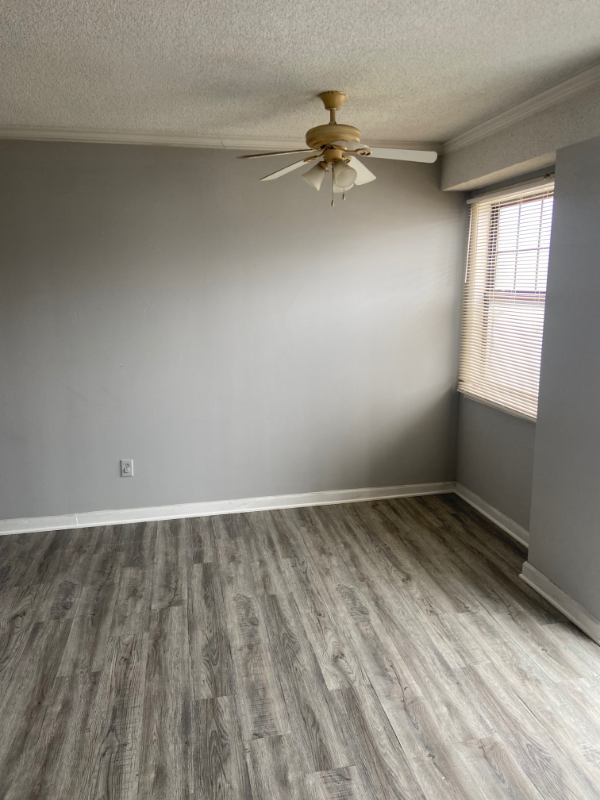 2009 Greene St #201 - Photo 4 of 10