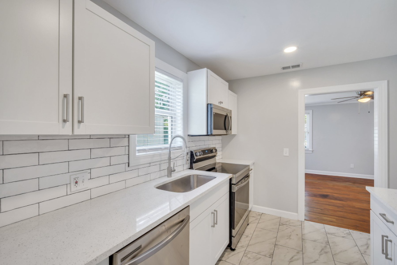 415 E 65th St - Photo 3 of 16