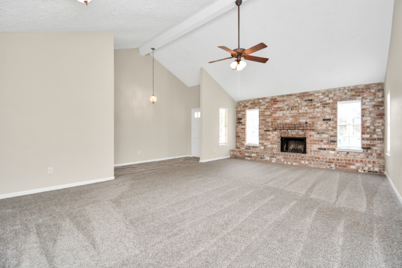 22206 Elsinore Dr - Photo 6 of 35