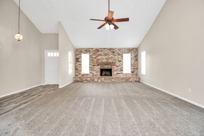 22206 Elsinore Dr - Photo 7 of 35
