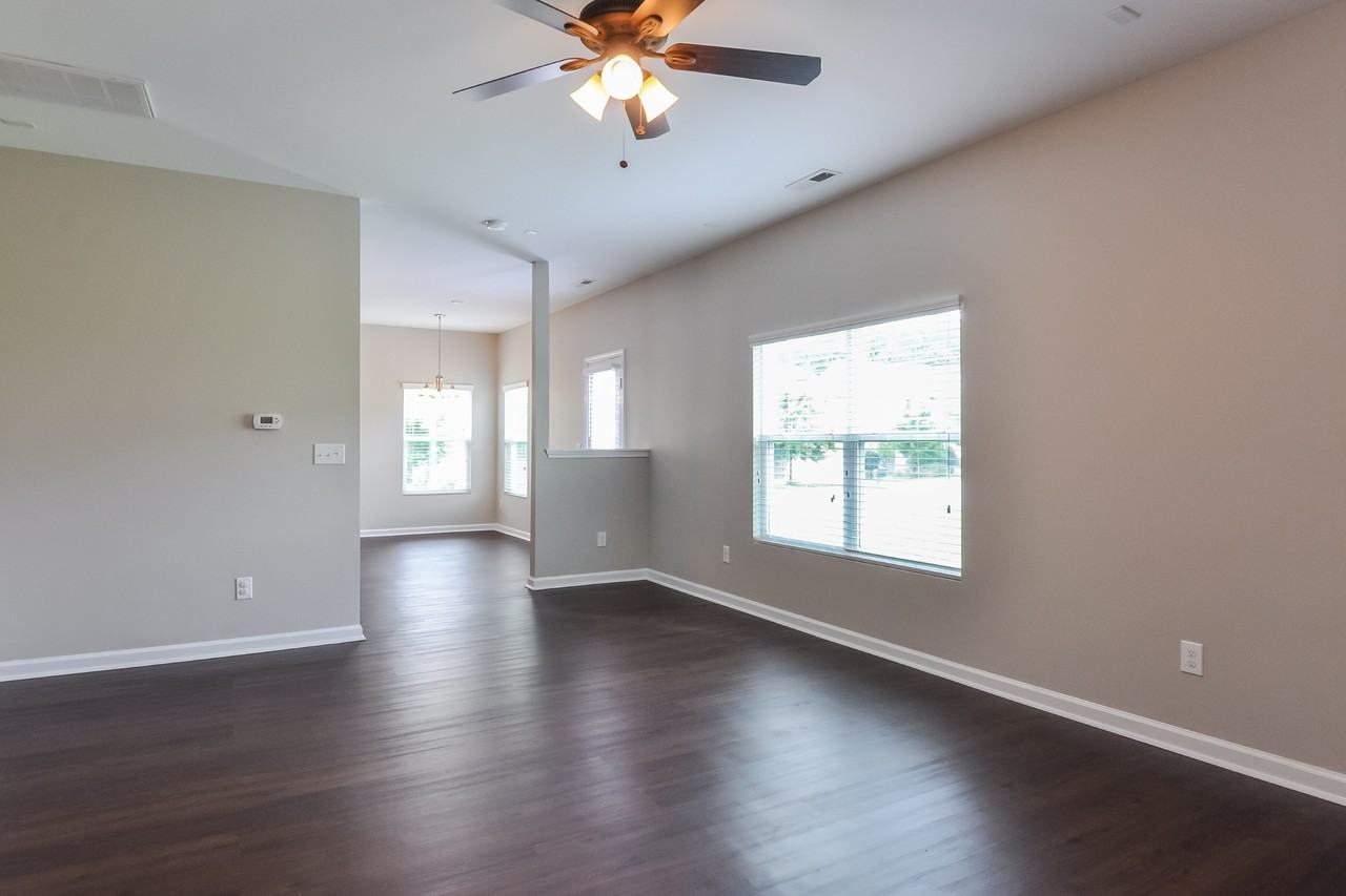3701 Amistad Ln - Photo 5 of 17