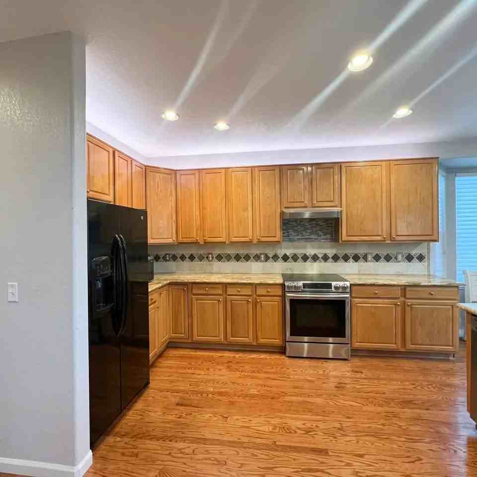 1202 E 100th Pl #LOFT - Photo 2 of 8