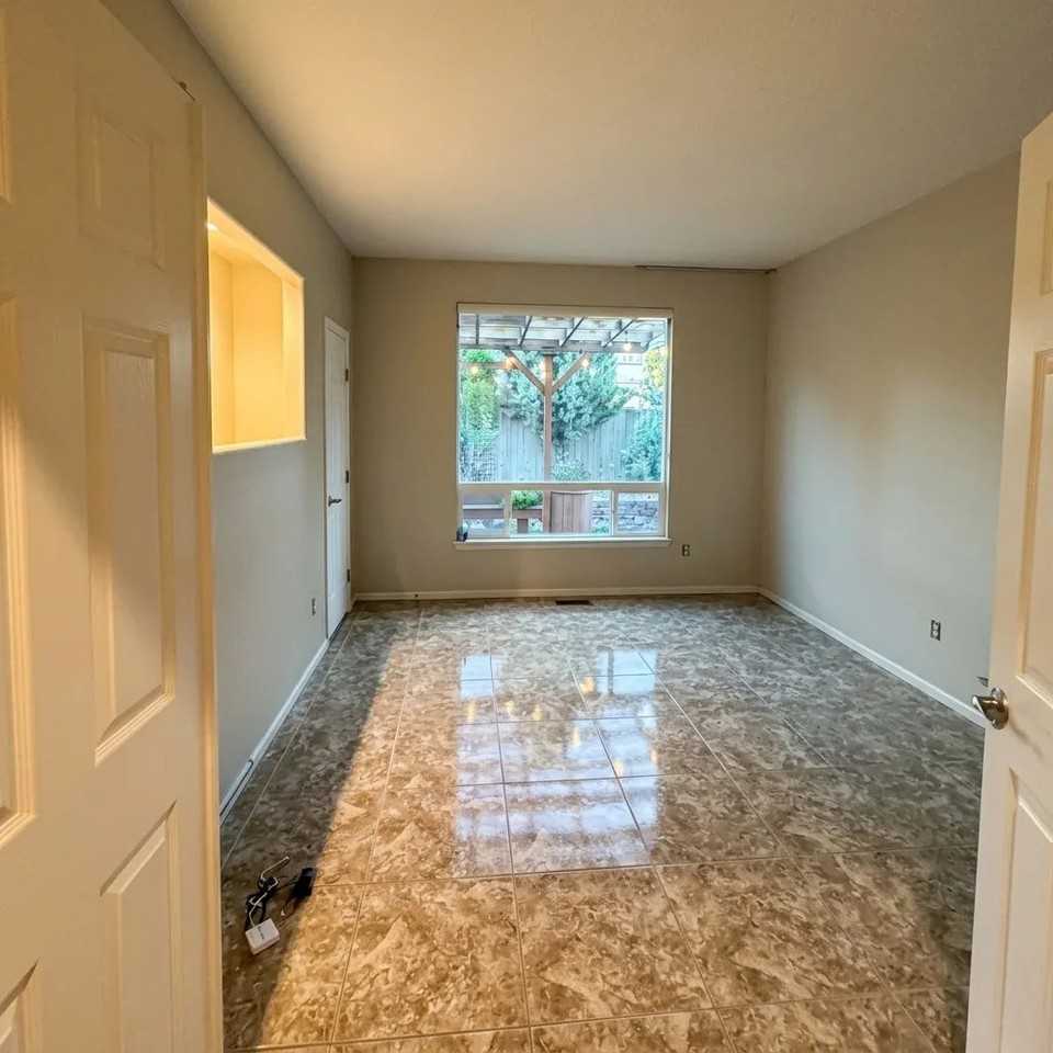 1202 E 100th Pl #LOFT - Photo 4 of 8