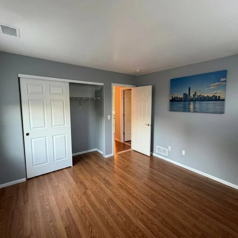 1202 E 100th Pl #LOFT - Photo 5 of 8