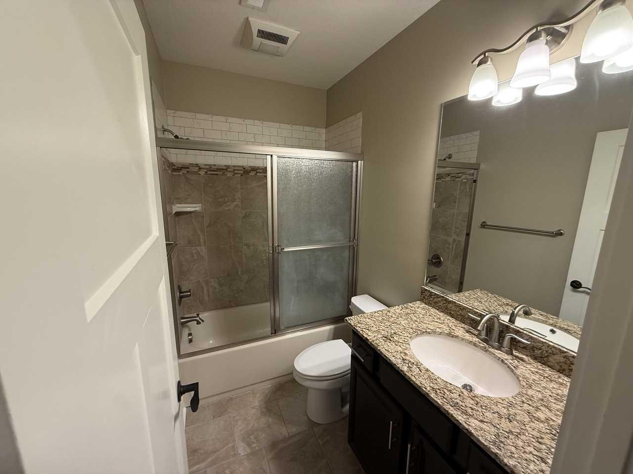 302 Pearl St #205 - Photo 5 of 8