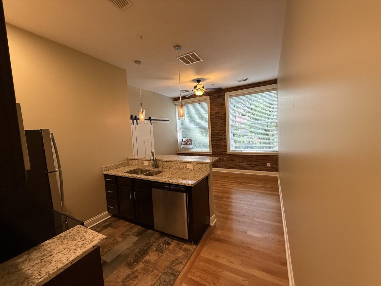 302 Pearl St #205 - Photo 6 of 8