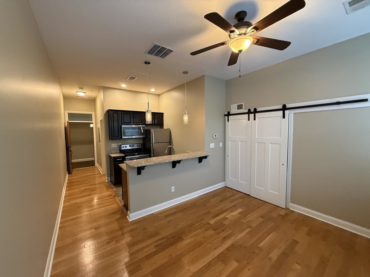 302 Pearl St #205 - Photo 7 of 8