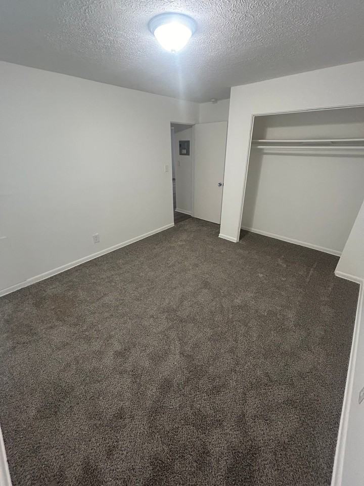 33100 Aurora Rd #5 - Photo 7 of 9