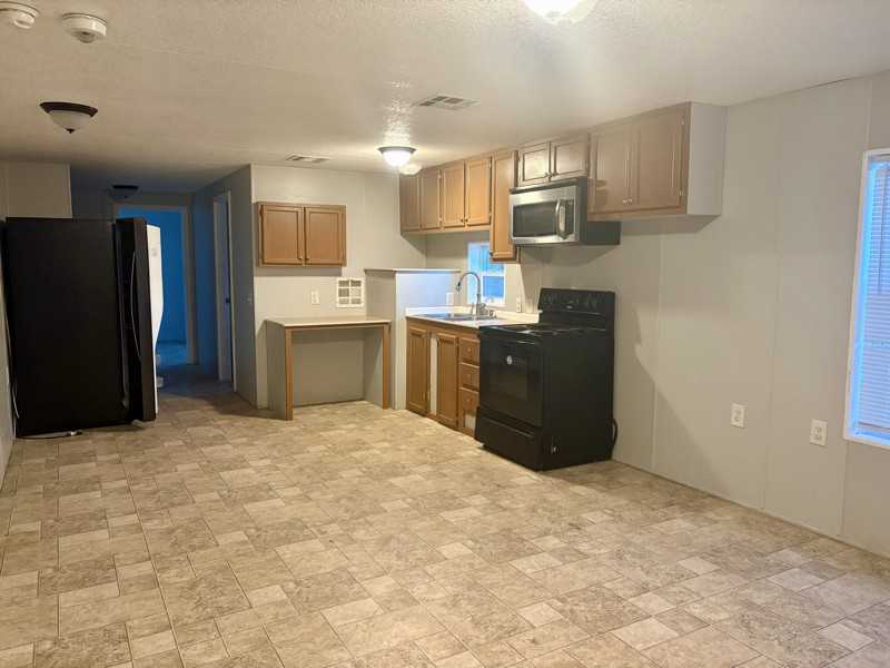 715 Center St E Trlr #127 - Photo 3 of 13
