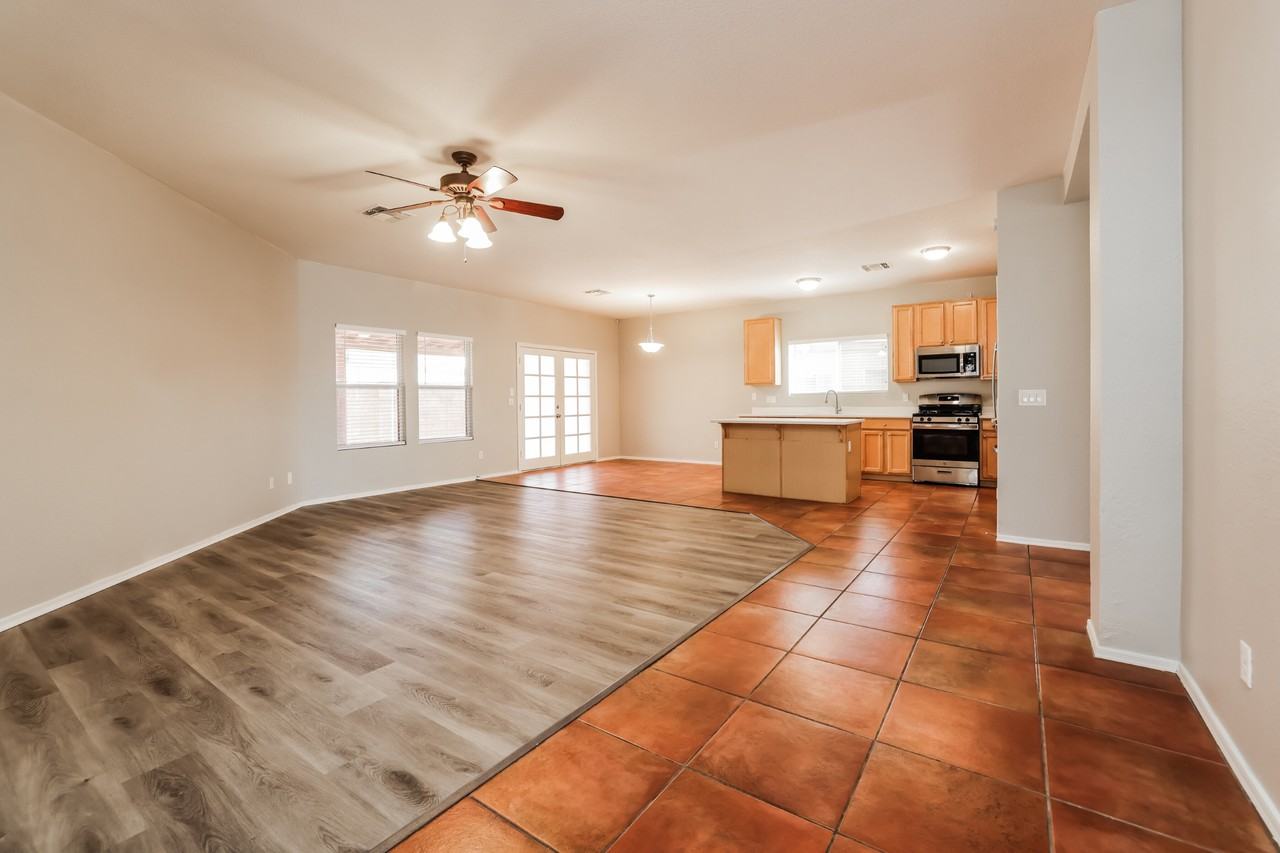 10833 S Camino San Clemente - Photo 6 of 19