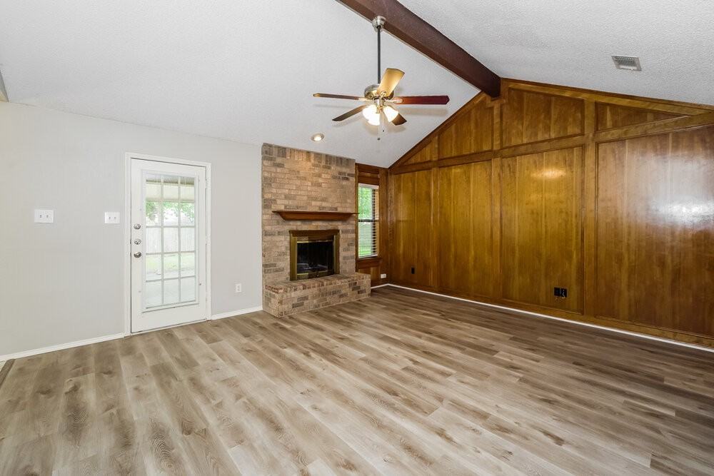 709 Daniels Dr - Photo 5 of 16