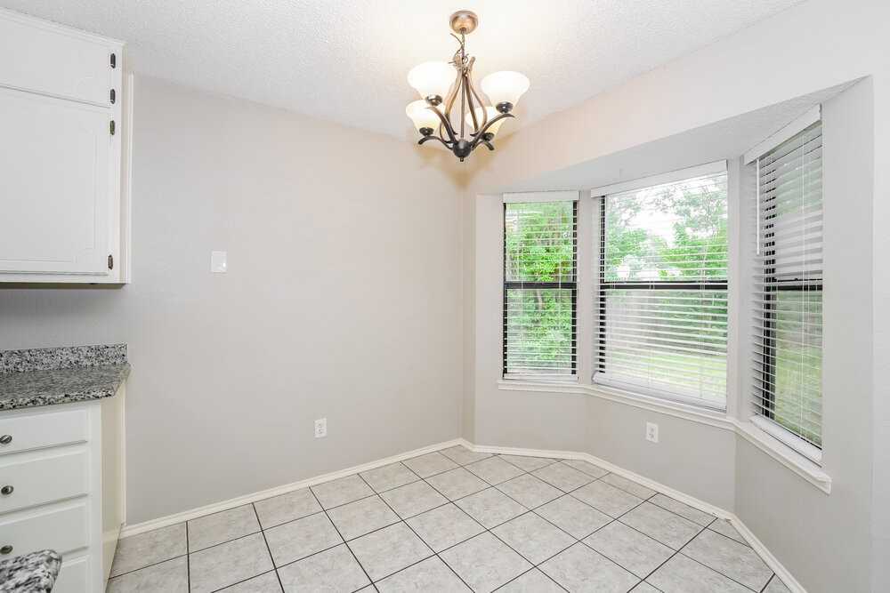 709 Daniels Dr - Photo 7 of 16