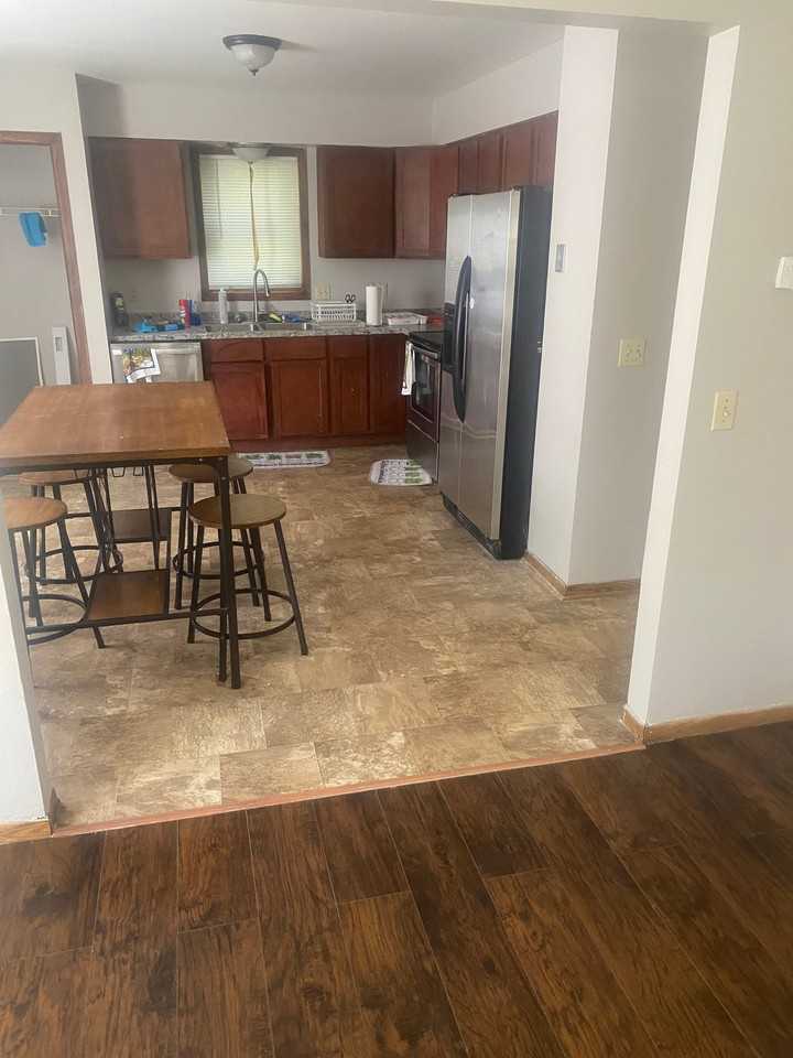 2643 Lyndale Ave N - Photo 4 of 7