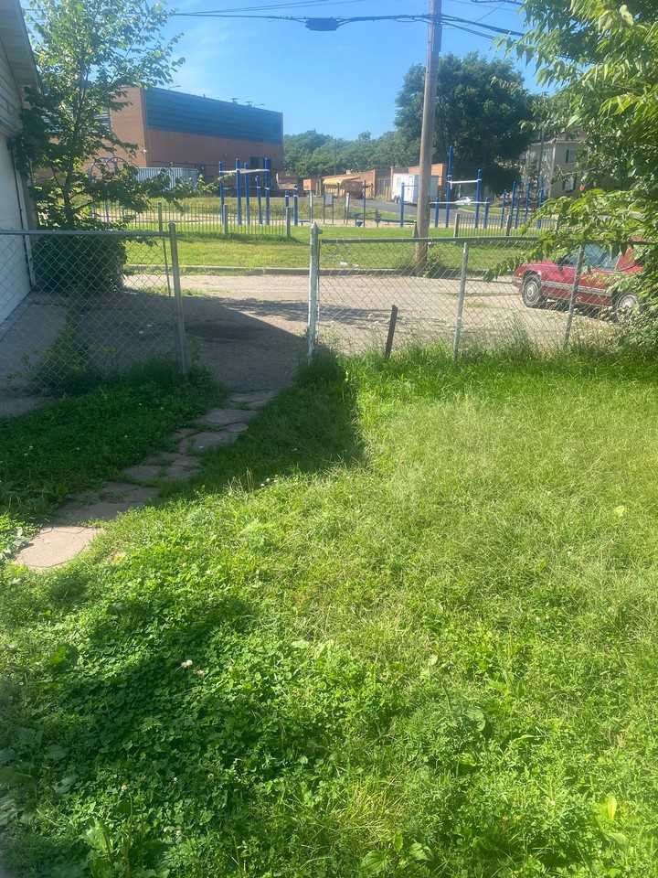 2643 Lyndale Ave N - Photo 7 of 7