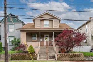 featured image of 904 Penn Ave #1