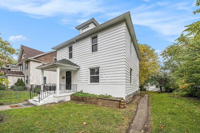 1532 Hamilton Ave Nw - Photo 4 of 9