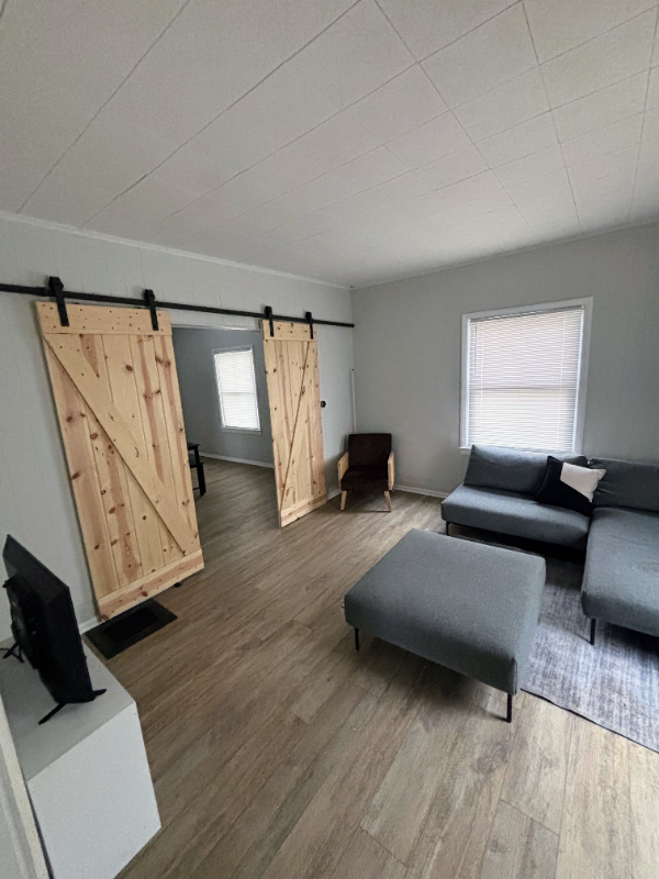 1532 Hamilton Ave Nw - Photo 7 of 9