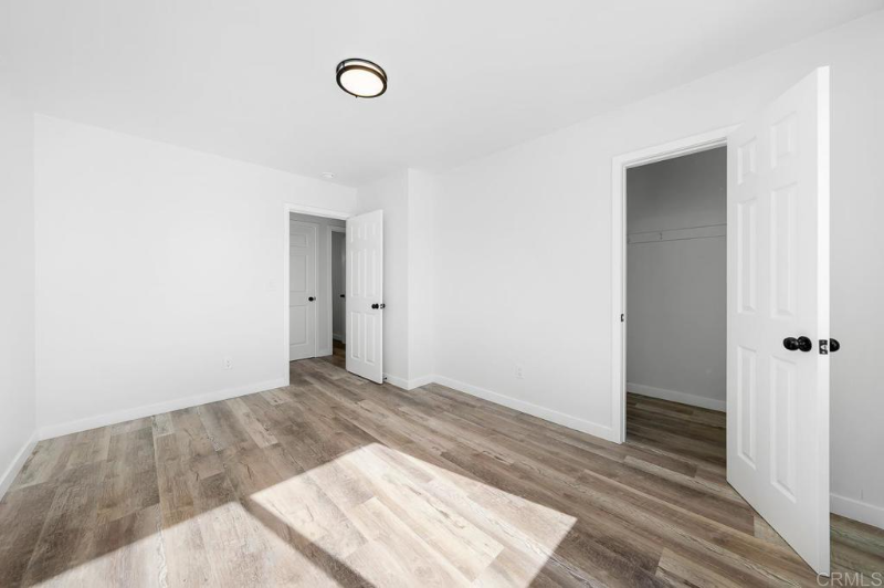 4920 Solola Ave - Photo 6 of 8