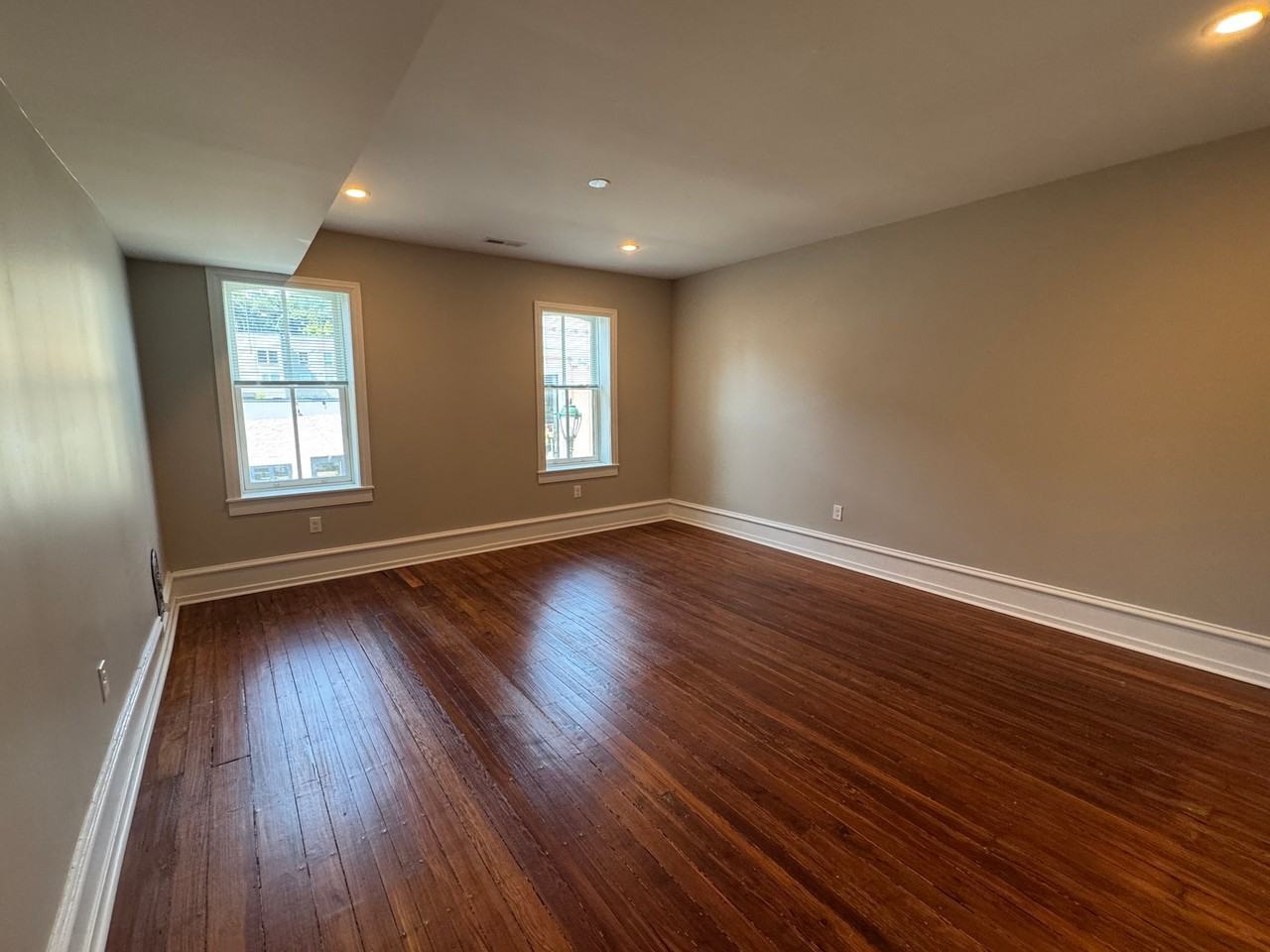 4331 Main St #2 - Photo 7 of 36