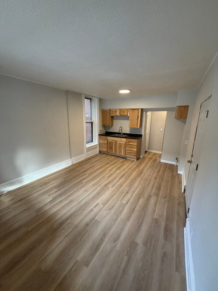 116 E 3rd St #2 - Photo 2 of 12