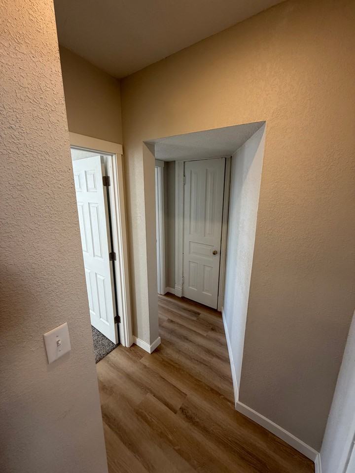 116 E 3rd St #2 - Photo 4 of 12