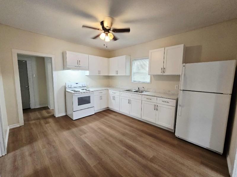 18N N Avenue C - Photo 6 of 22
