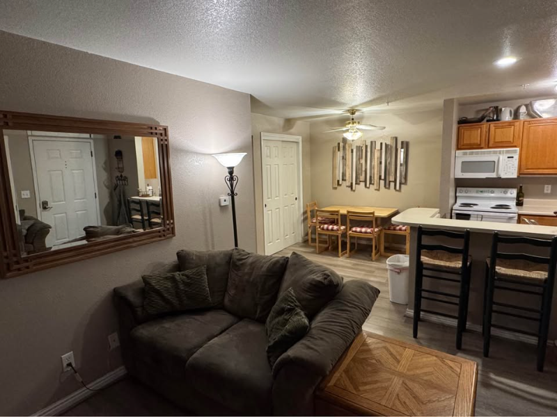 108 W Cougar Blvd #220 - Photo 2 of 11