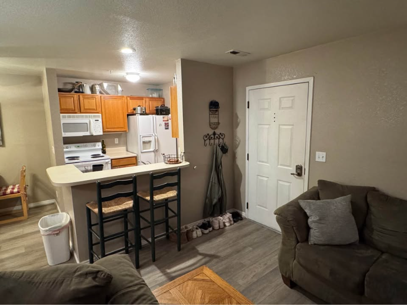 108 W Cougar Blvd #220 - Photo 3 of 11