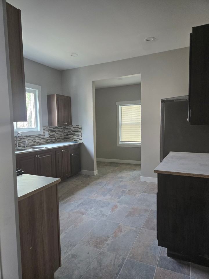 1700 N California Ave - Photo 2 of 29