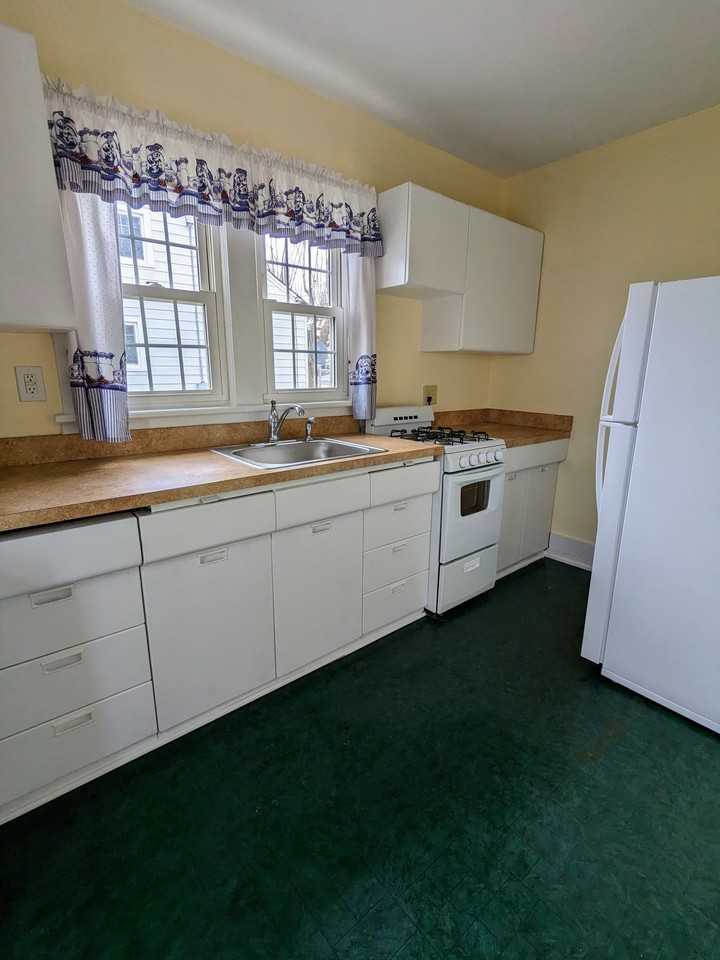 412 Dupont Ave - Photo 5 of 10