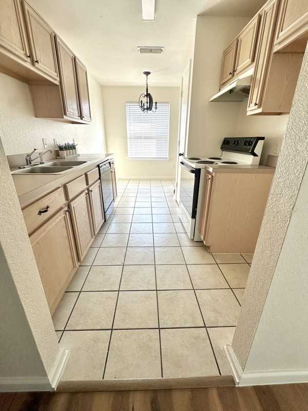 7217 Ashbourne Way - Photo 7 of 16