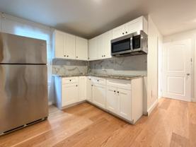 2129 Pine St #3R - Photo 1 of 1