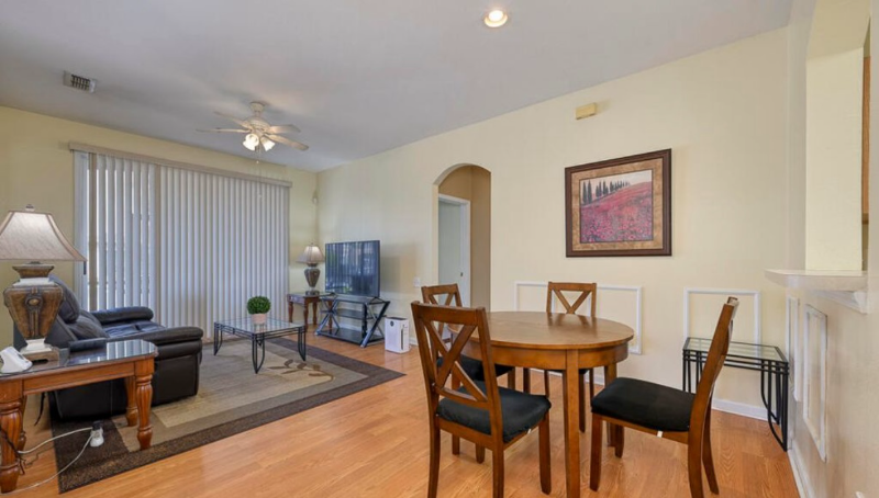 7990 Baymeadows Rd E - Photo 2 of 7