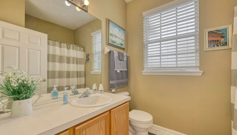 7990 Baymeadows Rd E - Photo 3 of 7